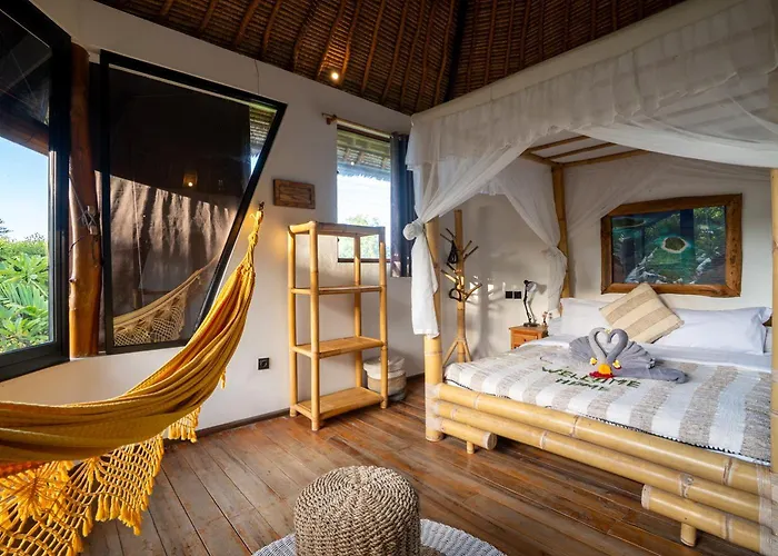 Bukit Surf Tropical & Unique 06 Bedroom