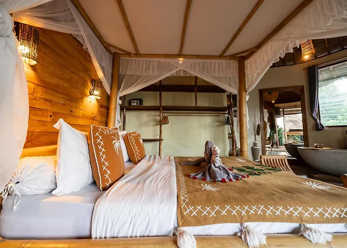 Bukit Surf Tropical & Unique 06 Bedroom *