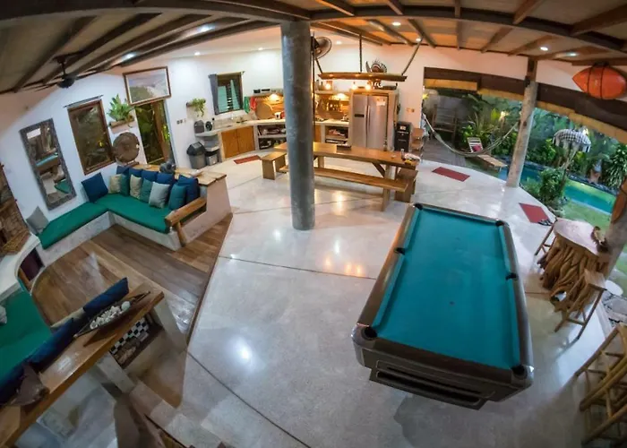 Bukit Surf Tropical & Unique 06 Bedroom 别墅