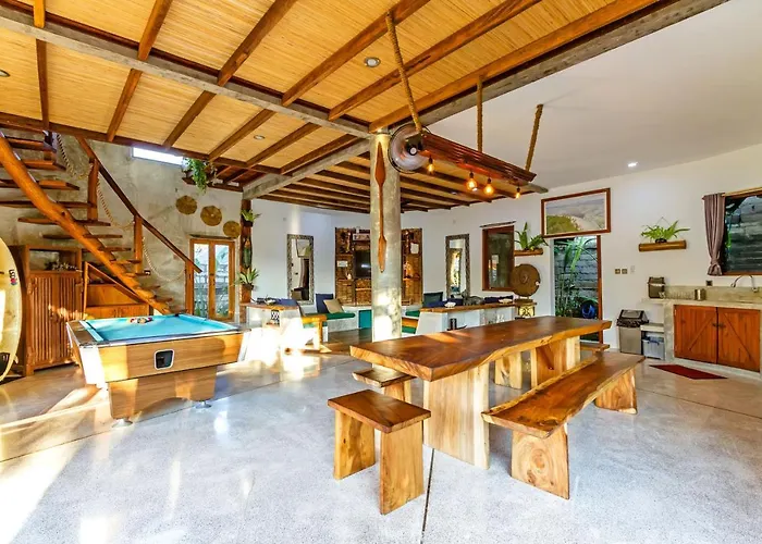 Villa Bukit Surf Tropical & Unique 06 Bedroom *